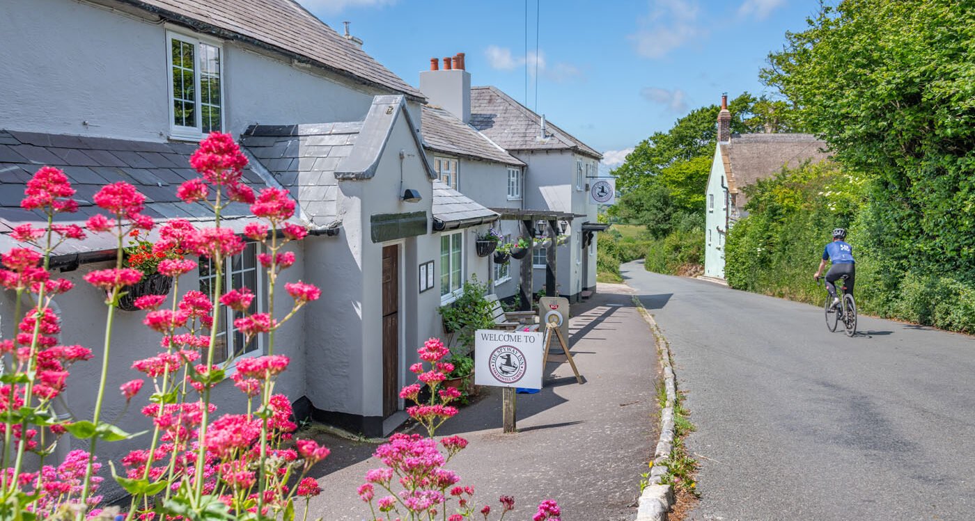 Spyway Inn pub, Askerswell